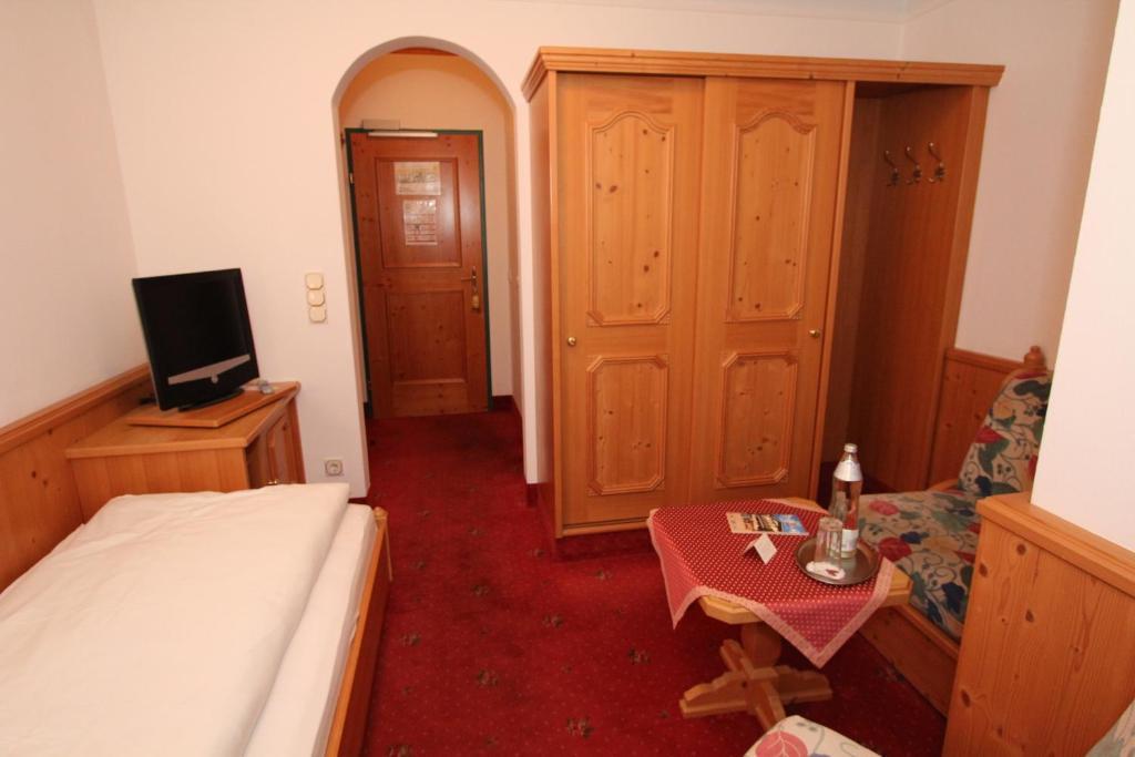 אבטנאו Hotel Goldener Stern חדר תמונה